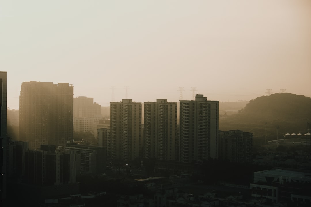 重庆户外运动装备选购指南:球类器材与徒步装备搭配推荐